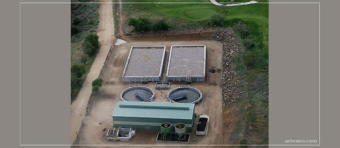 Infrastrukturfotografie von einer kläranlage