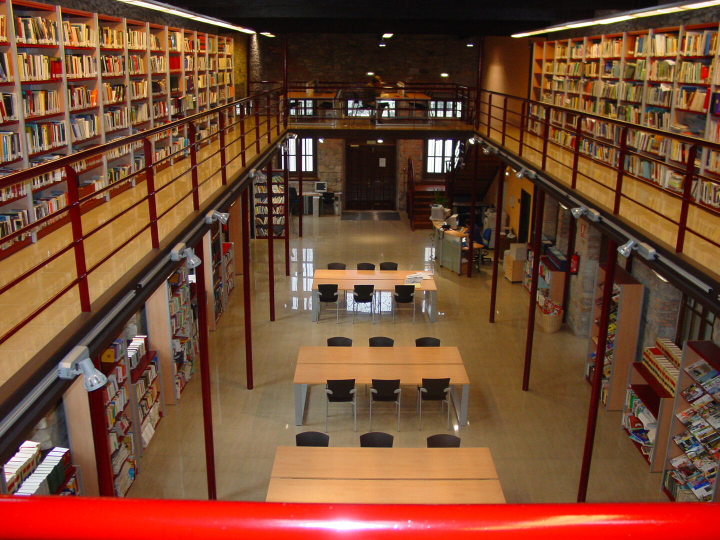 Corporate Fotograf fotografiert Bibliothek